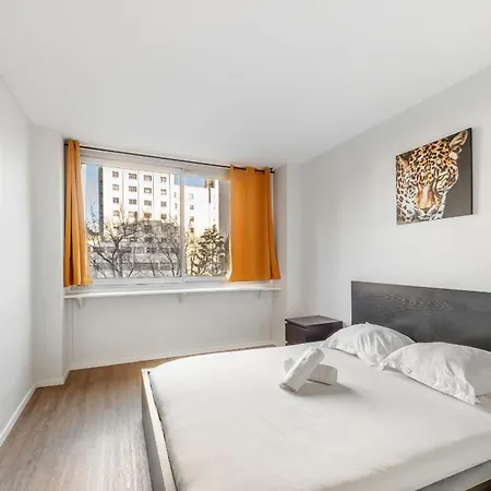 Beautiful 2 Bedroom With Balcony Center Апартаменты Вийёрбан